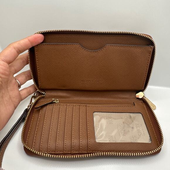 MICHAEL KORS Brown Wallet with Phone Holder - Picture 4 of 9